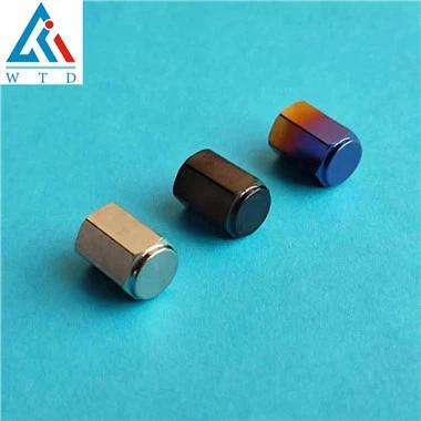 M7 titaanist klapikaane mutrid