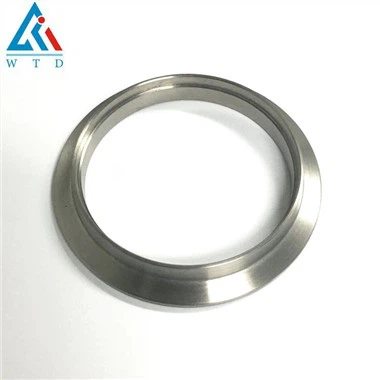 Titaanist V-riba äärik