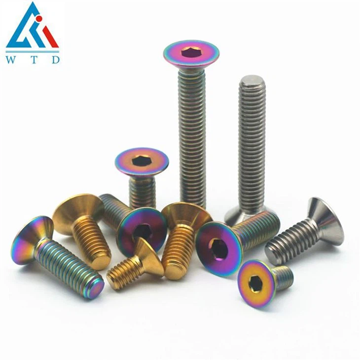 Titaanist süvistatud poldid